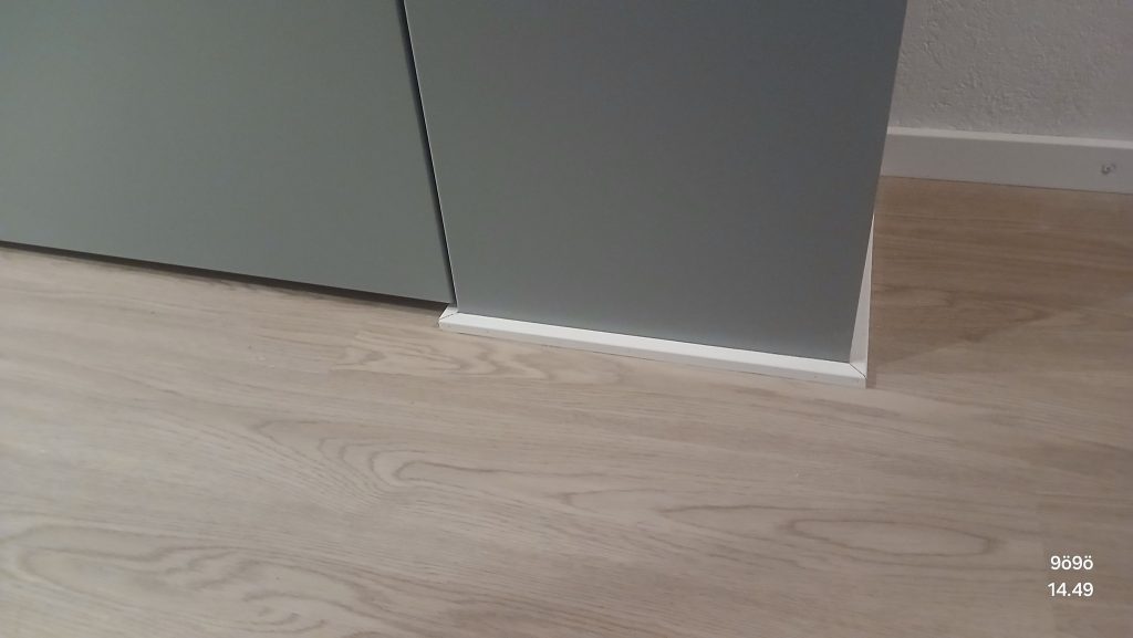 Pienen kylpyhuoneen remontti Helsingissä: tilaa säästävät ratkaisut ilman kompromisseja